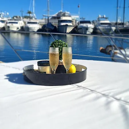Blue Sea Boat Botel Vallauris