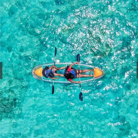 Blue Sea Boat 瓦洛里